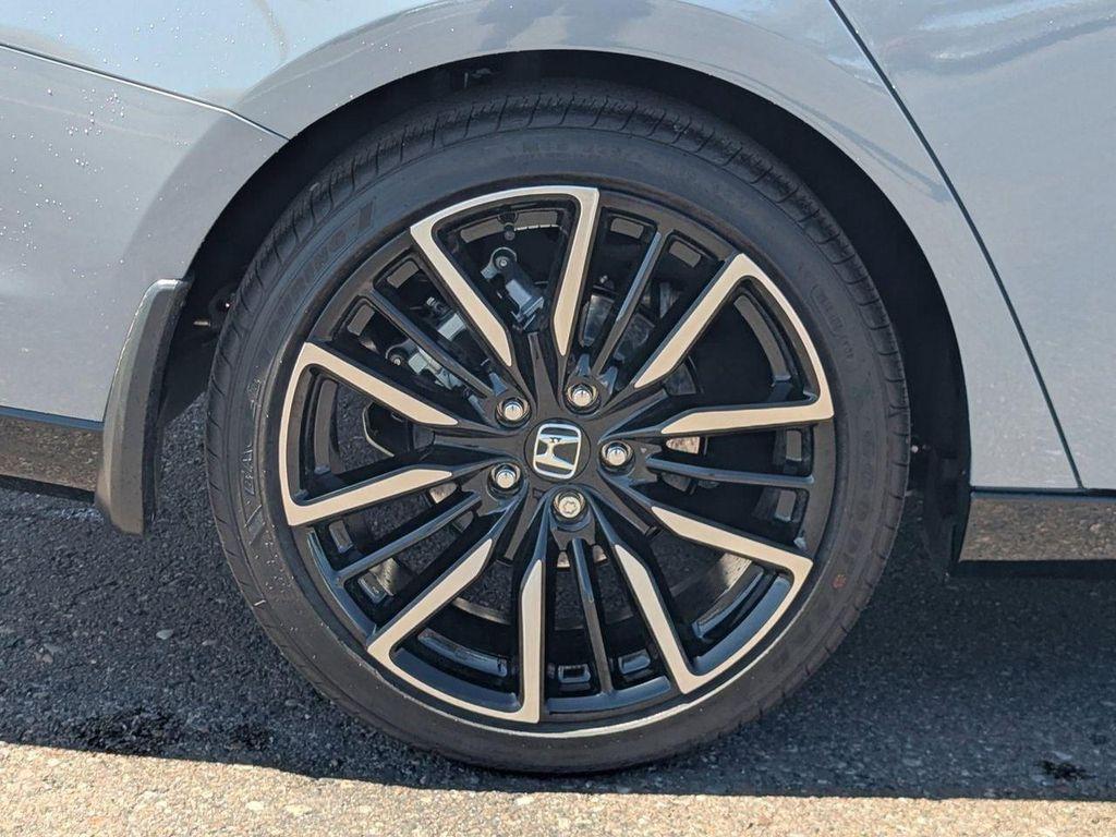new 2026 Honda Accord Hybrid car, priced at $38,644