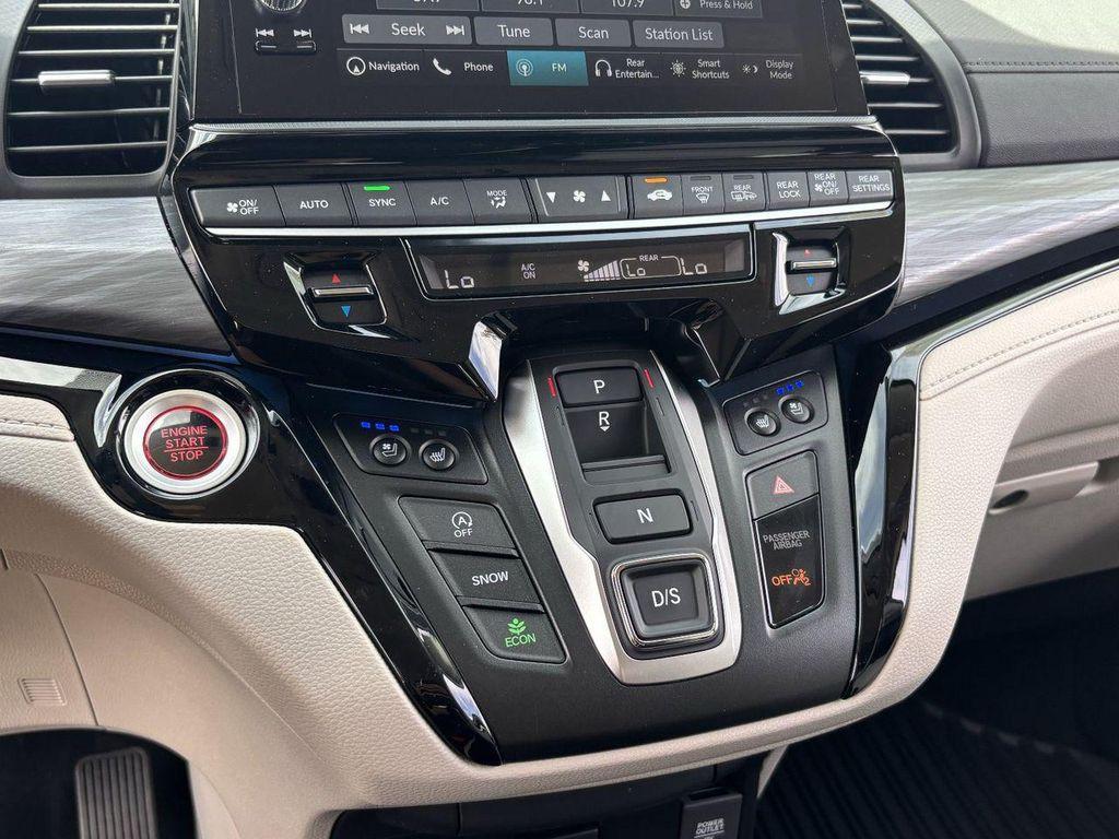 new 2026 Honda Odyssey car, priced at $50,883