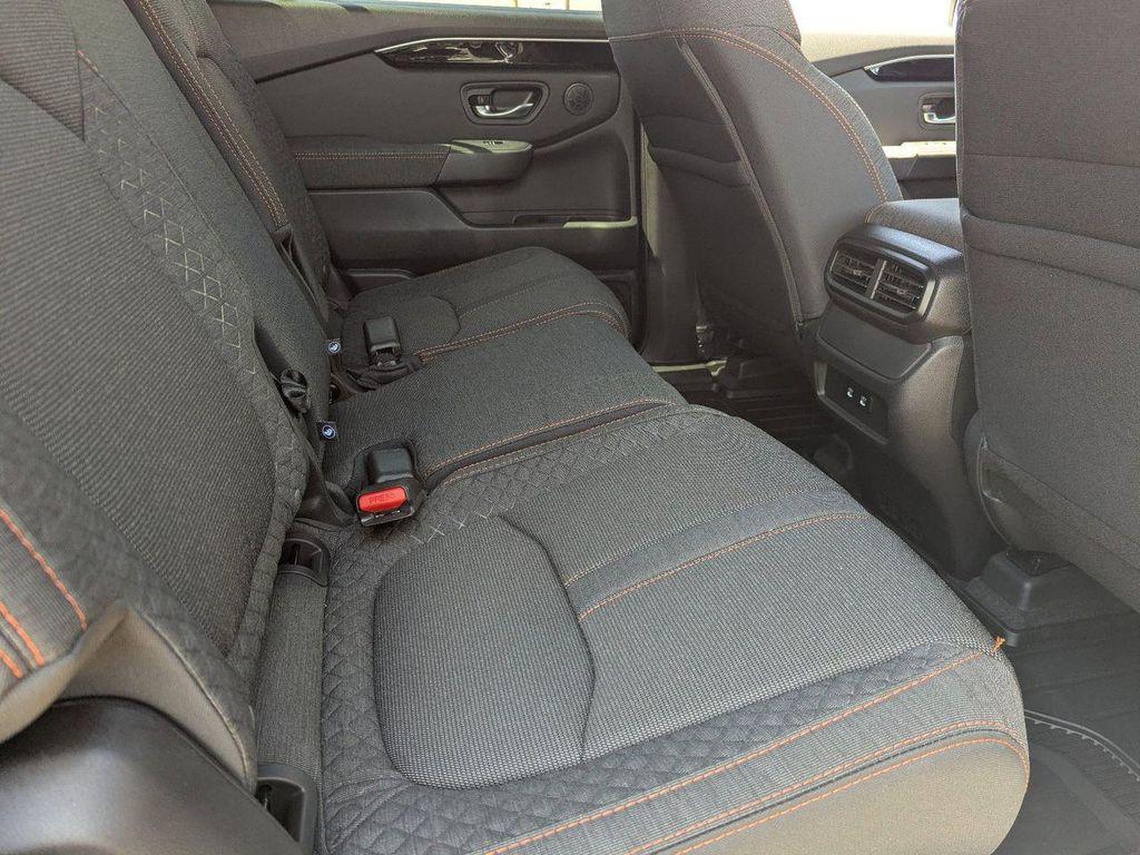 new 2026 Honda Pilot car, priced at $44,557