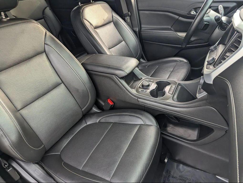 used 2023 GMC Acadia car, priced at $21,198