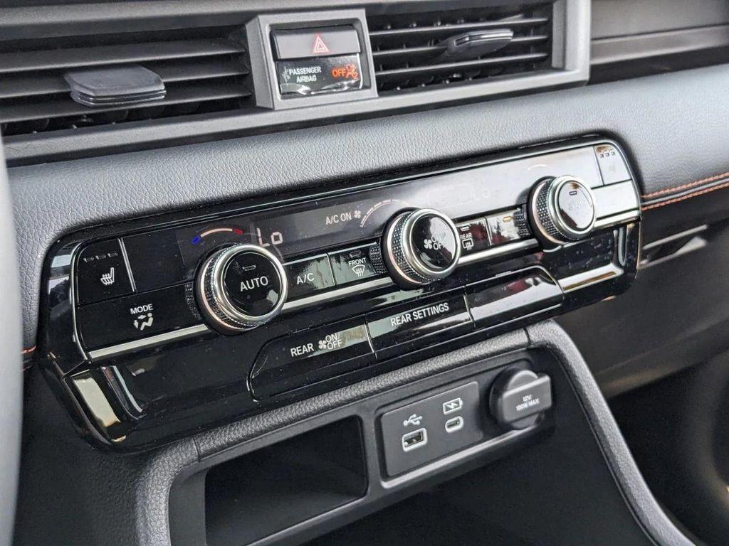 new 2025 Honda Pilot car, priced at $40,616