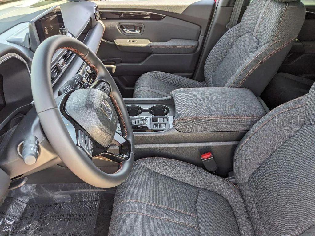 new 2025 Honda Pilot car, priced at $40,616