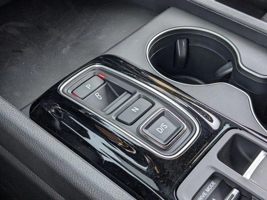 new 2025 Honda Pilot car, priced at $40,616