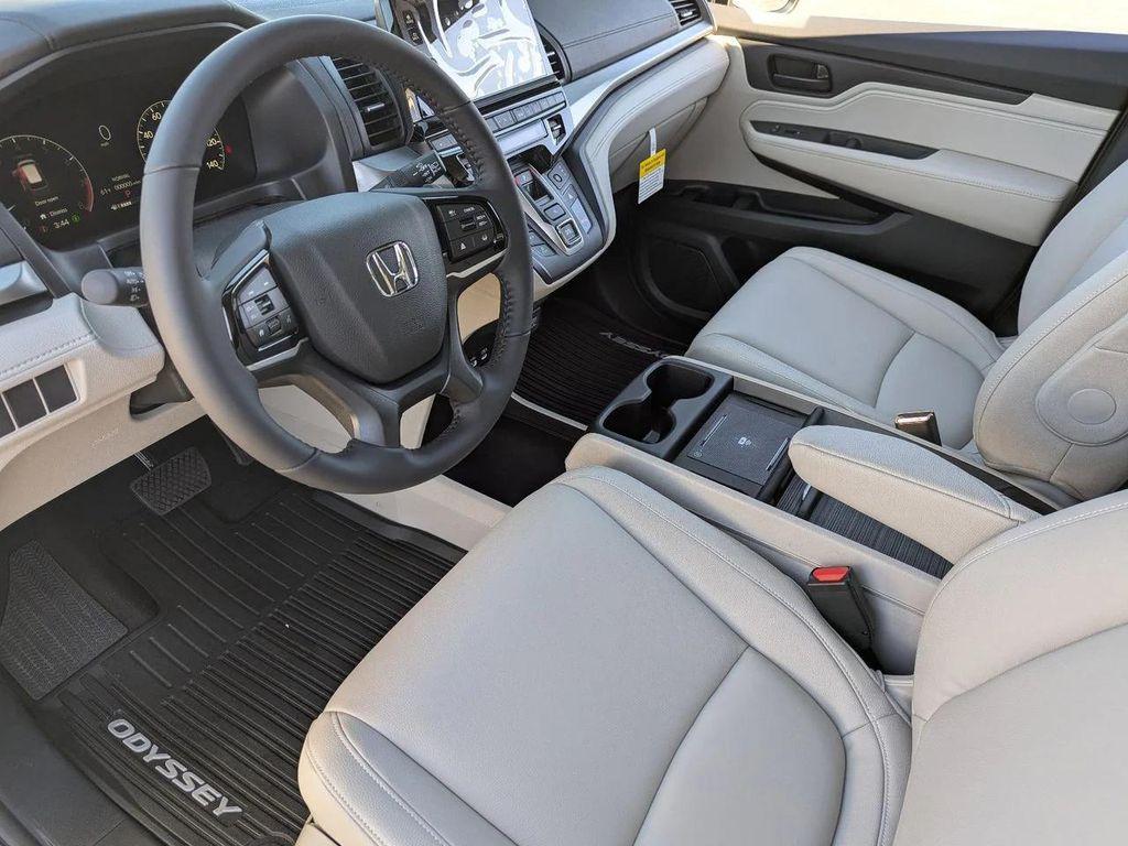new 2026 Honda Odyssey car, priced at $43,512