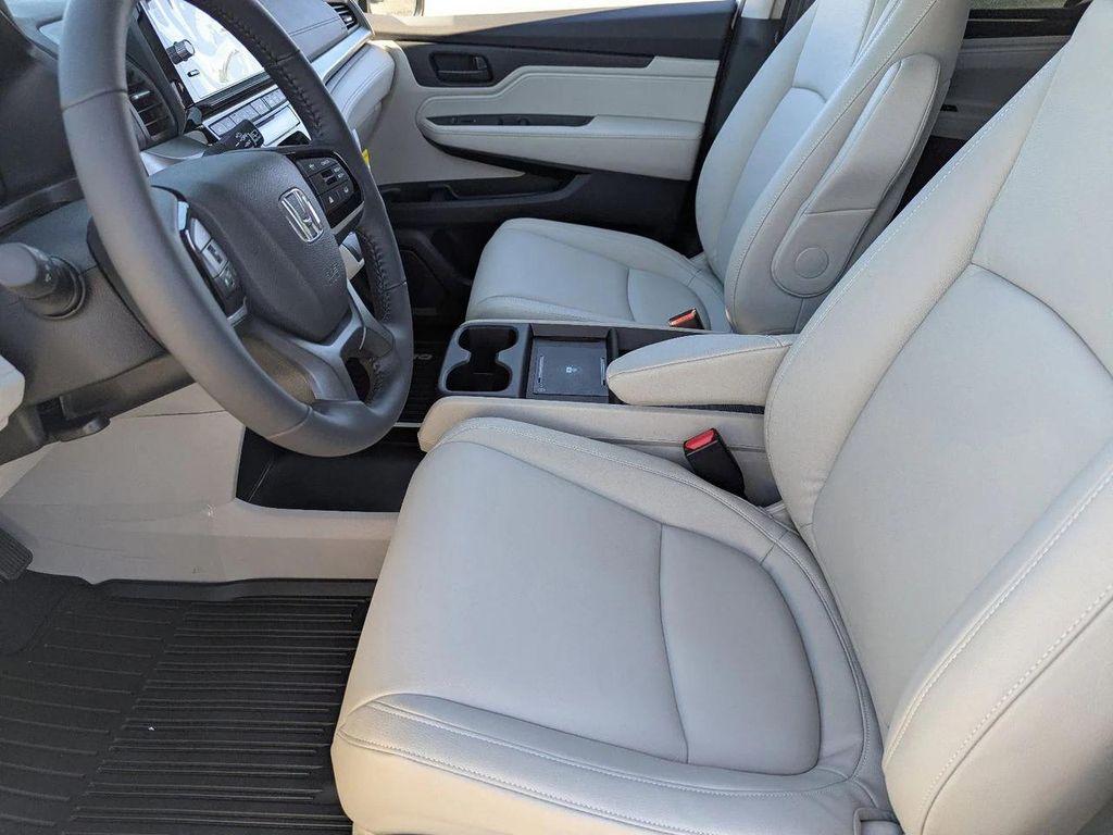 new 2026 Honda Odyssey car, priced at $43,512