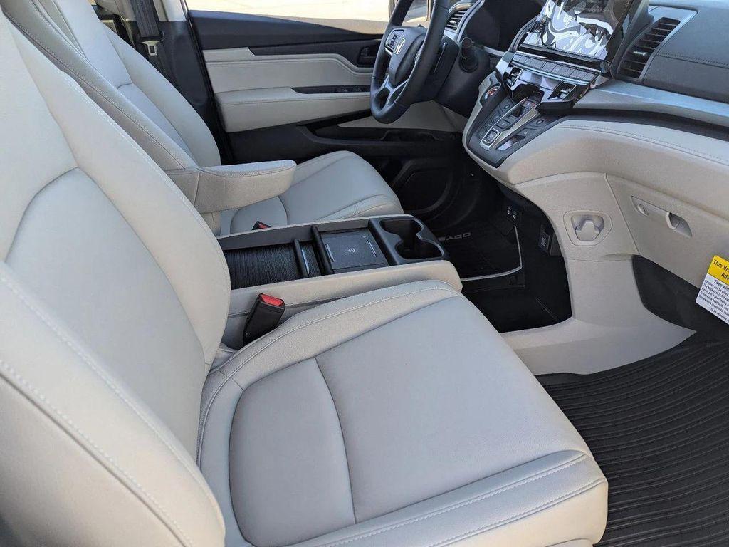 new 2026 Honda Odyssey car, priced at $43,512