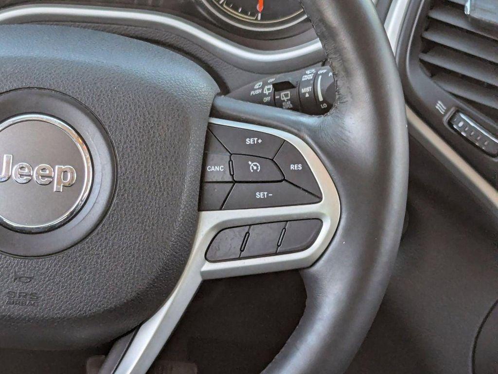 used 2018 Jeep Cherokee car, priced at $16,509
