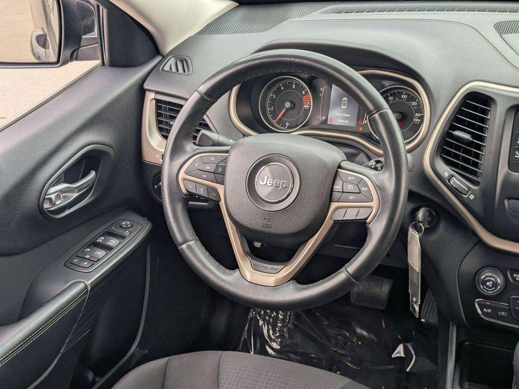 used 2016 Jeep Cherokee car, priced at $11,110