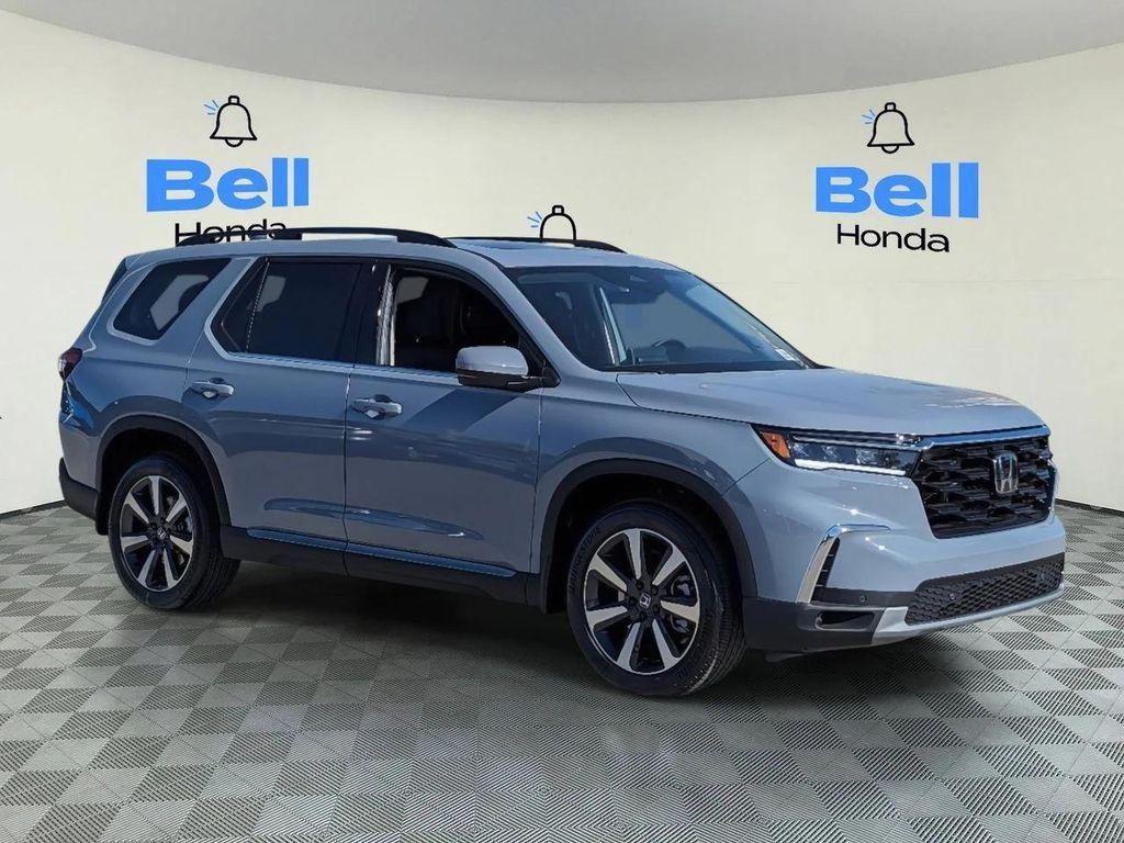 new 2025 Honda Pilot car, priced at $48,161