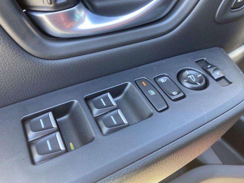 new 2025 Honda Pilot car, priced at $48,161