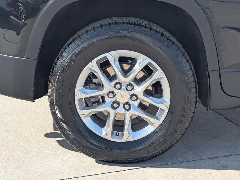 used 2021 Chevrolet Traverse car, priced at $20,166