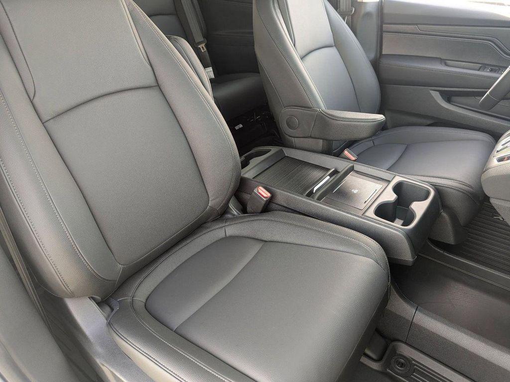 new 2026 Honda Odyssey car, priced at $43,512