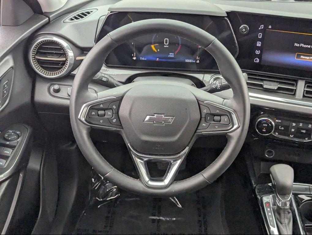 used 2025 Chevrolet Trax car, priced at $21,586