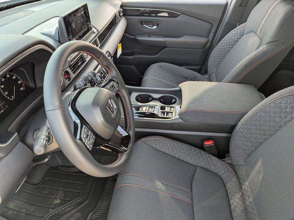 new 2025 Honda Pilot car, priced at $42,637