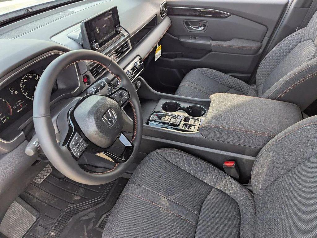 new 2025 Honda Pilot car, priced at $42,637