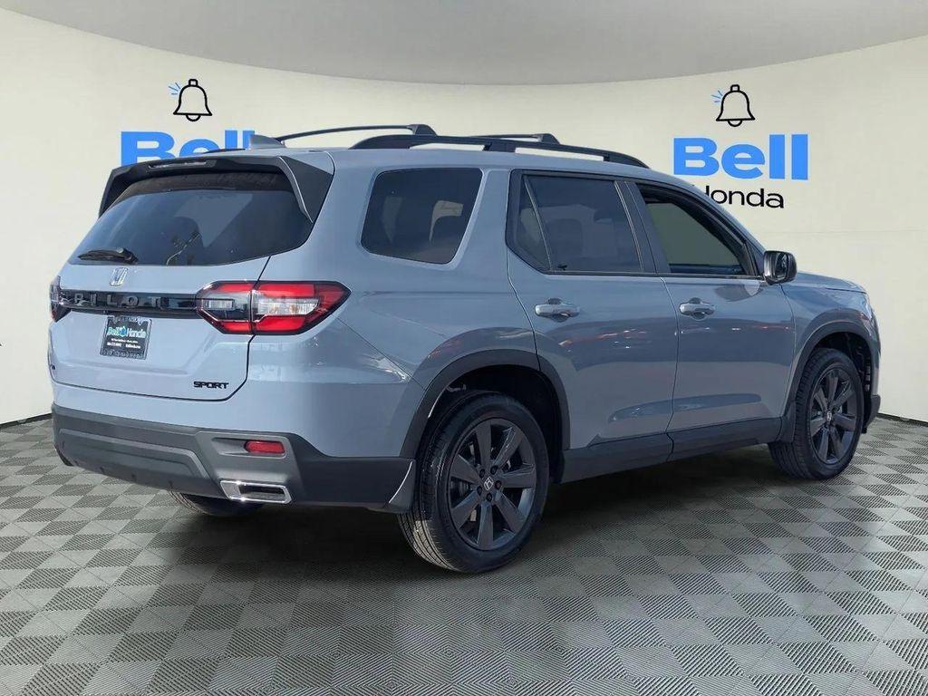 new 2025 Honda Pilot car, priced at $42,637