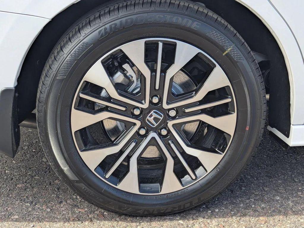 new 2026 Honda Odyssey car, priced at $49,853