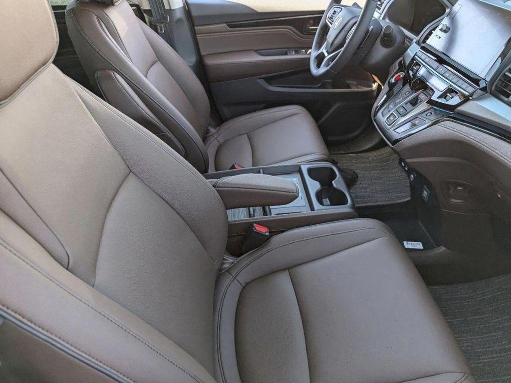 new 2026 Honda Odyssey car, priced at $46,198