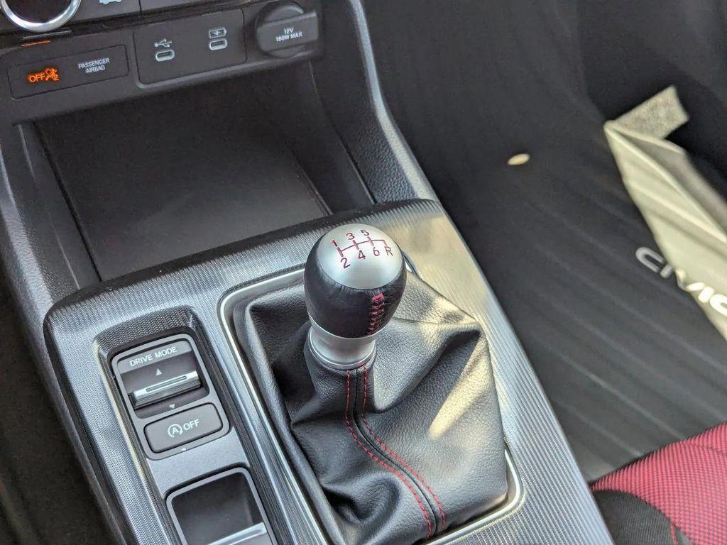 new 2026 Honda Civic Si car, priced at $33,145