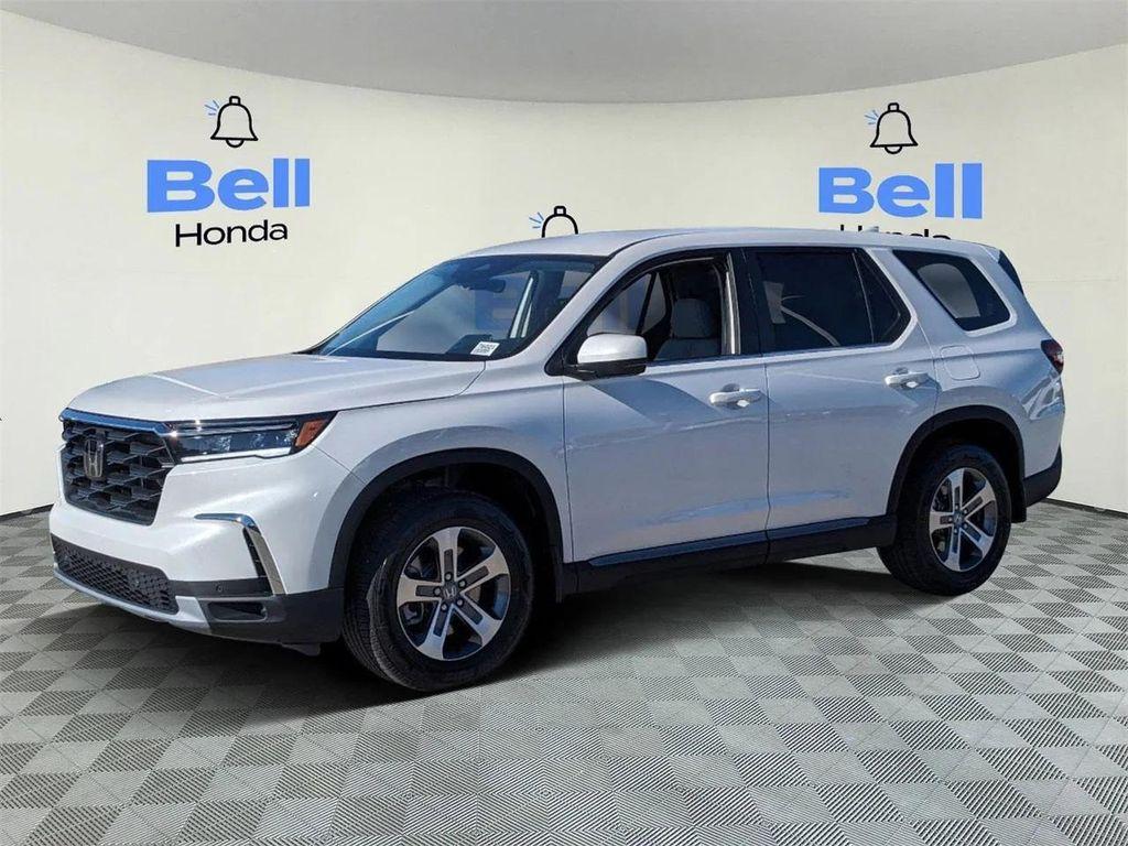 new 2025 Honda Pilot car, priced at $43,681