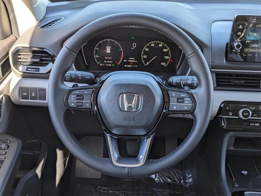 new 2025 Honda Pilot car, priced at $43,681