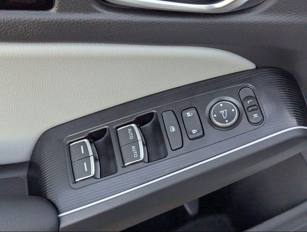 new 2026 Honda Civic Hybrid car, priced at $33,362