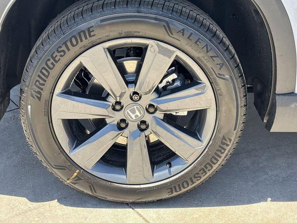 new 2026 Honda Pilot car, priced at $42,728