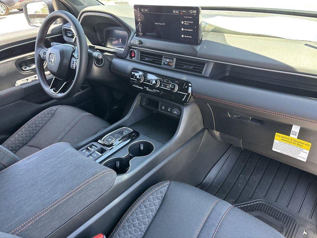 new 2026 Honda Pilot car, priced at $42,728