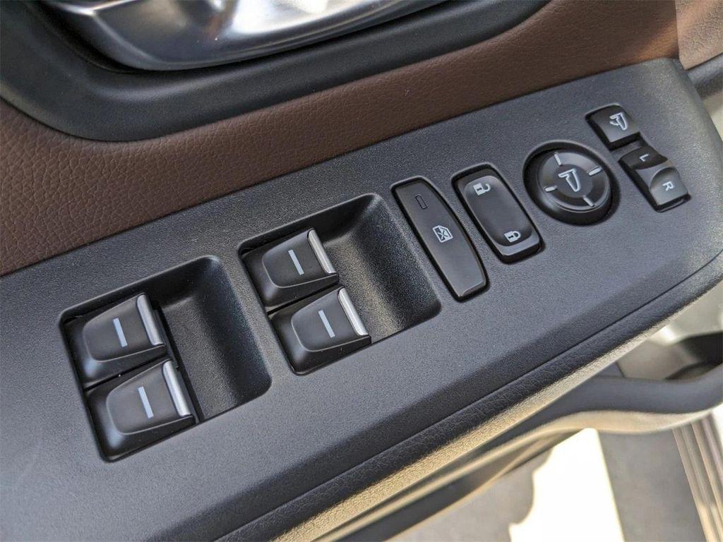 new 2025 Honda Pilot car, priced at $51,137