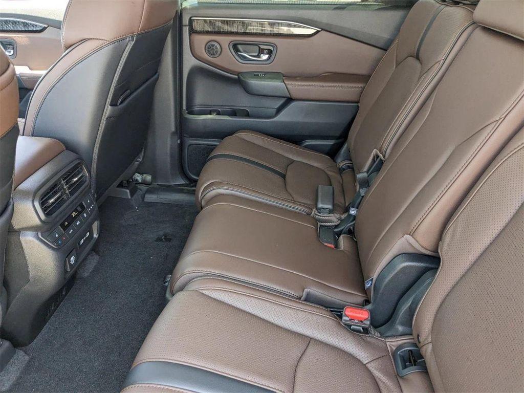 new 2025 Honda Pilot car, priced at $51,137