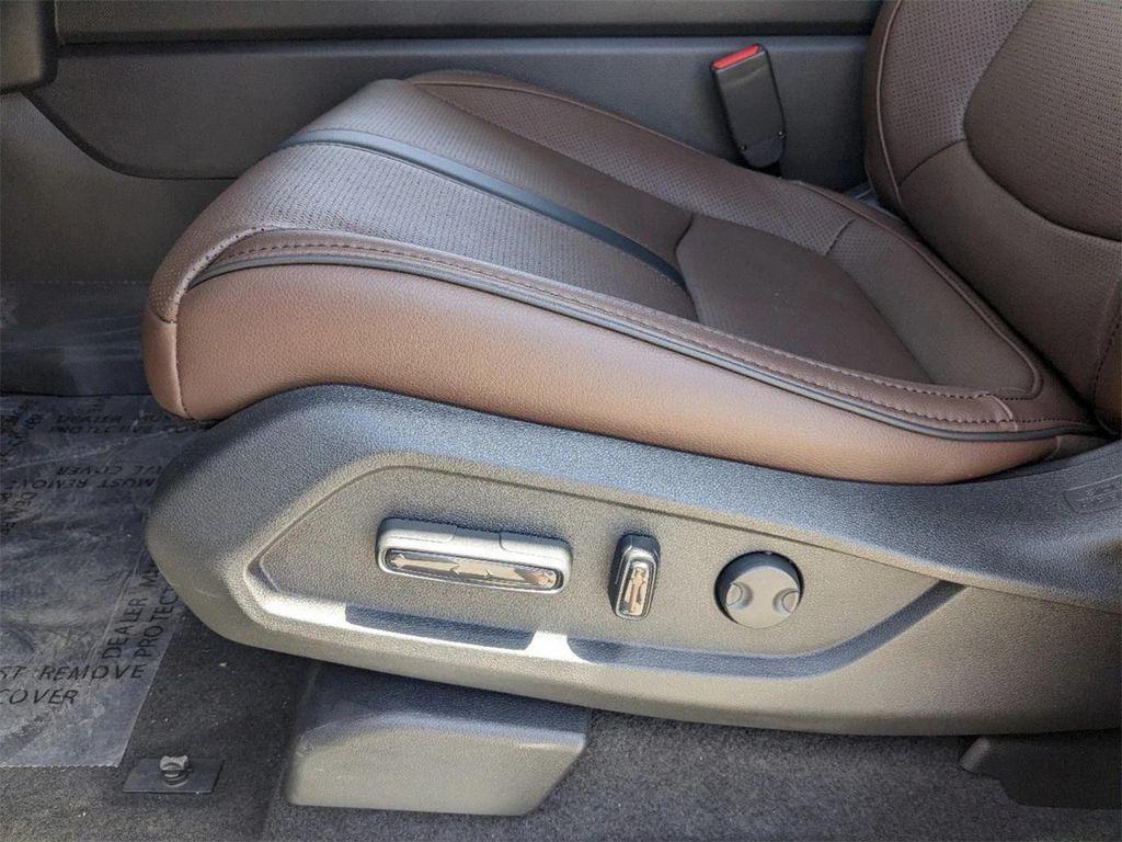 new 2025 Honda Pilot car, priced at $51,137