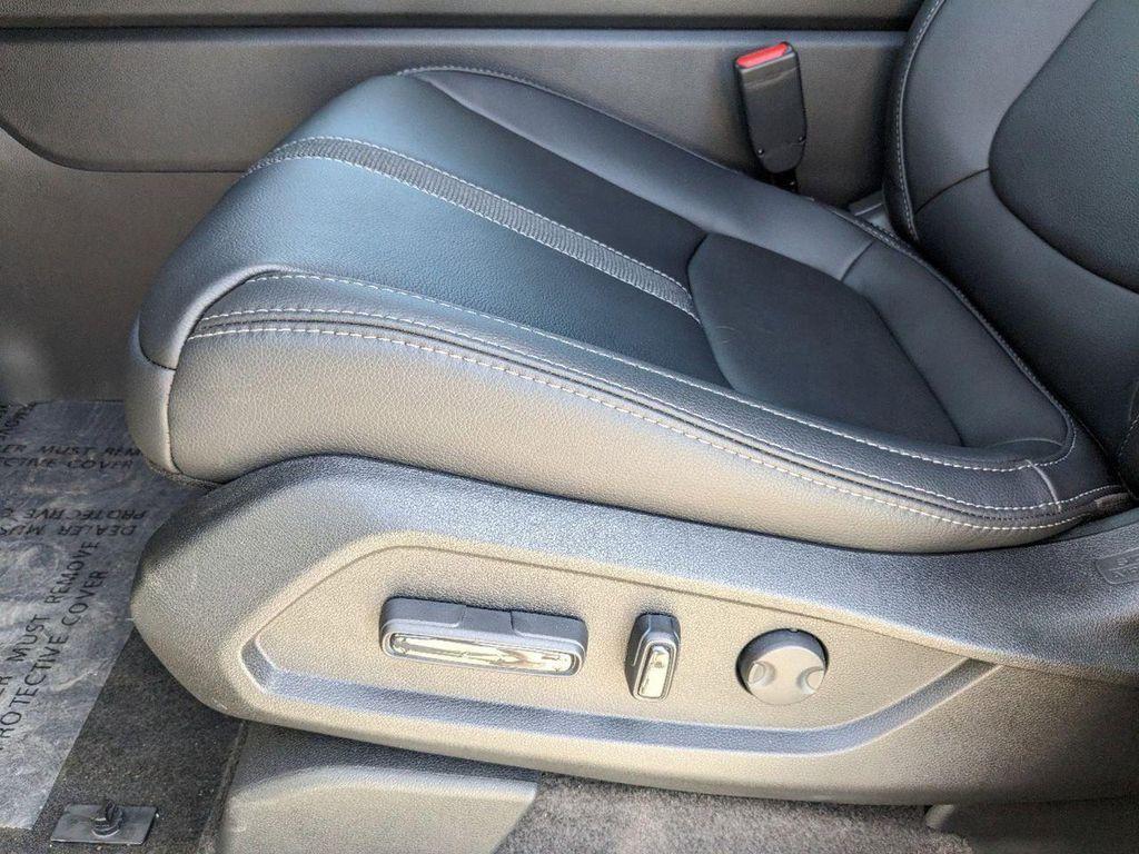 new 2025 Honda Pilot car, priced at $44,696