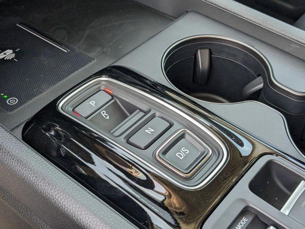 new 2025 Honda Pilot car, priced at $44,696