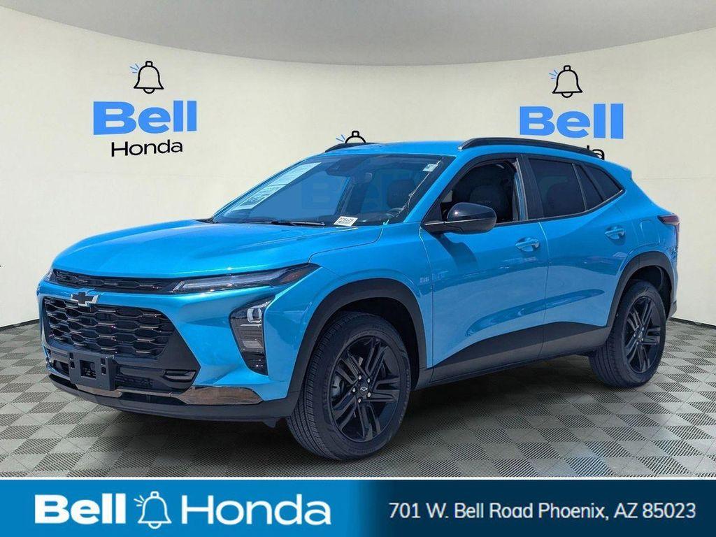 used 2025 Chevrolet Trax car, priced at $23,387