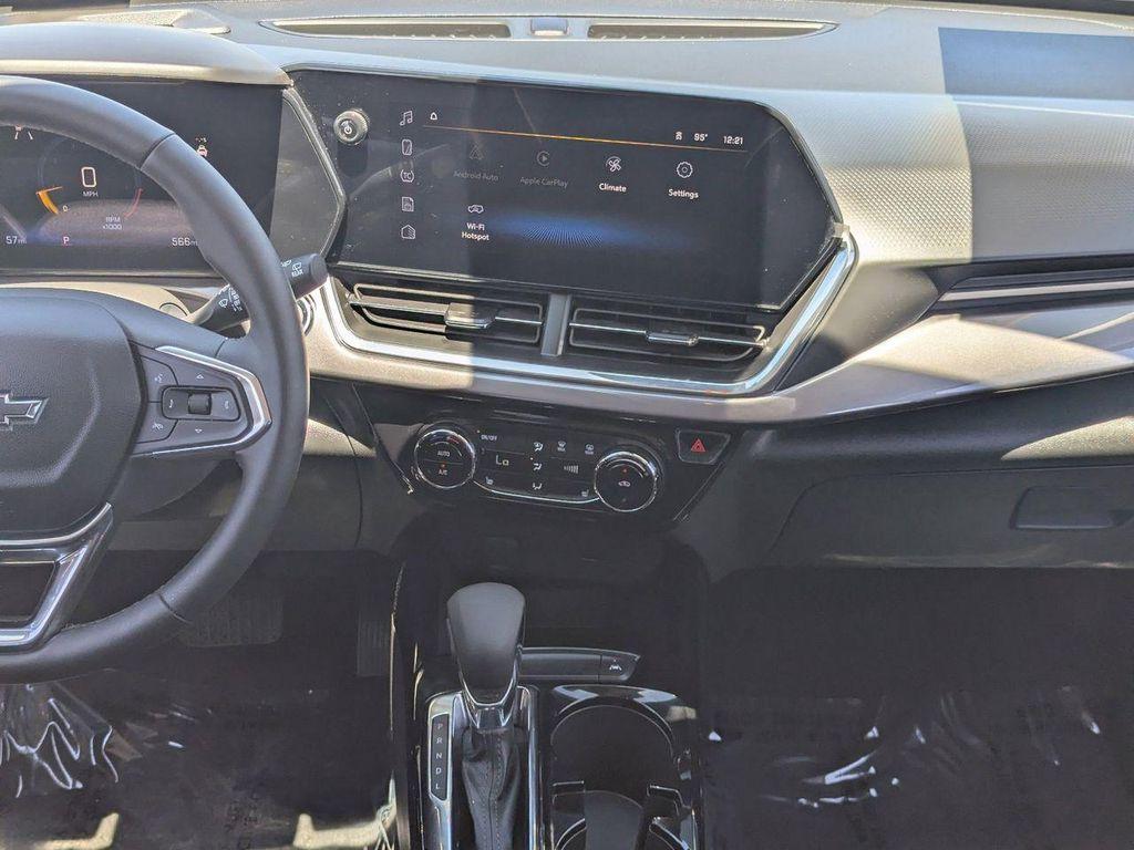 used 2025 Chevrolet Trax car, priced at $23,387