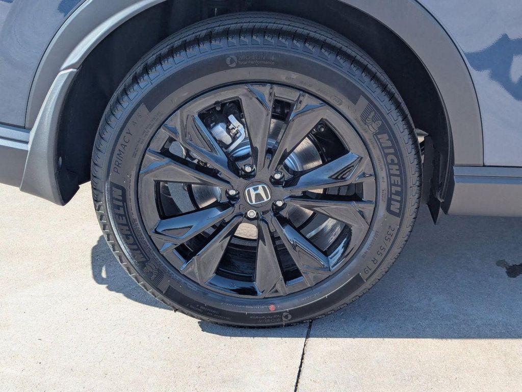 new 2026 Honda CR-V Hybrid car, priced at $41,051