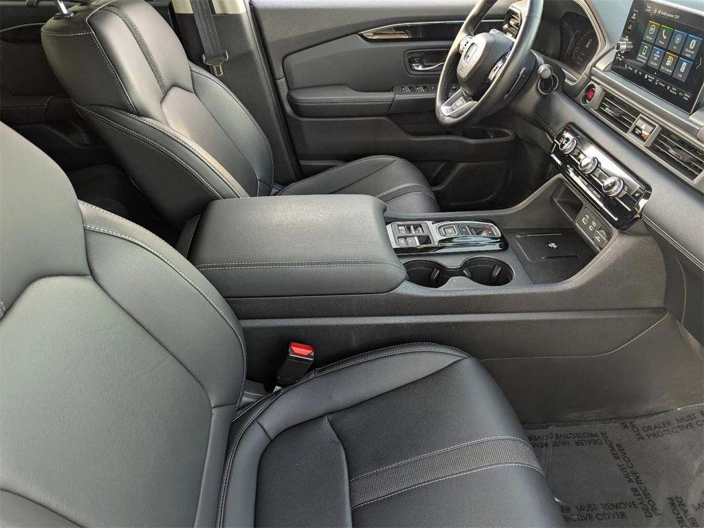 used 2023 Honda Pilot car, priced at $35,963