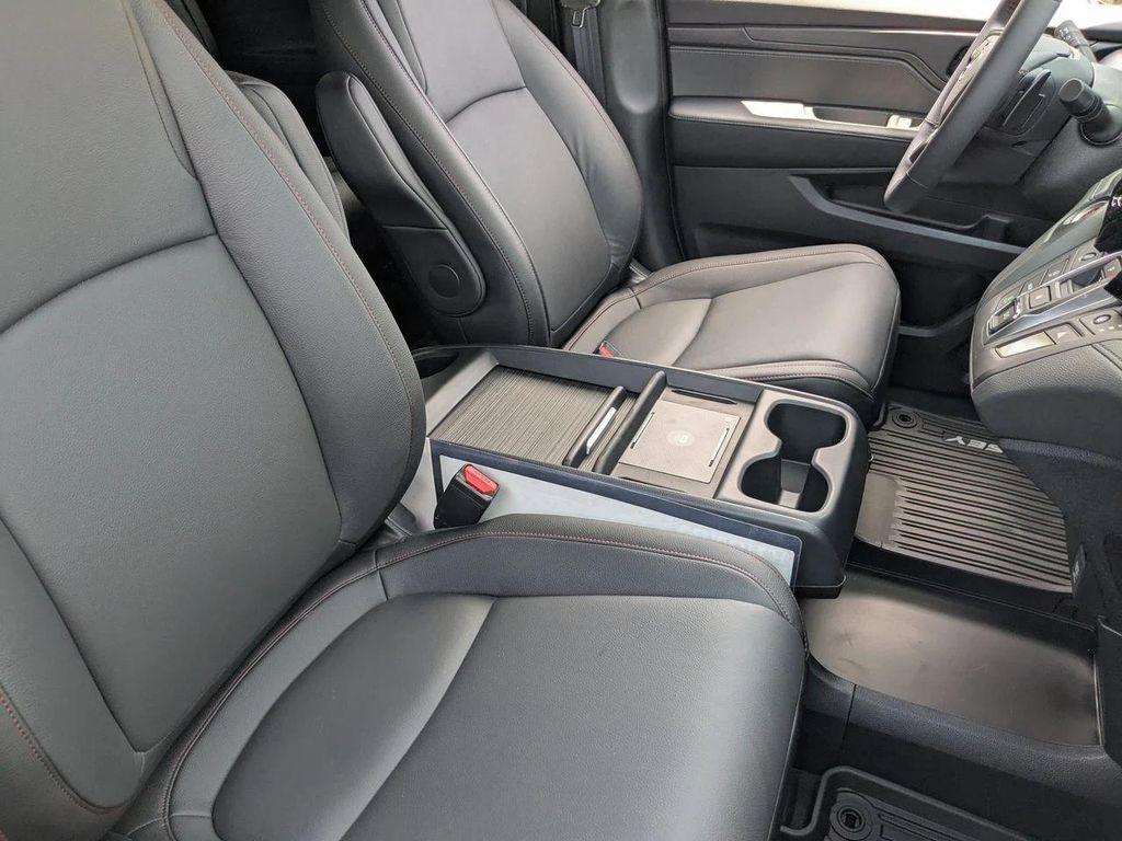 new 2026 Honda Odyssey car, priced at $43,507