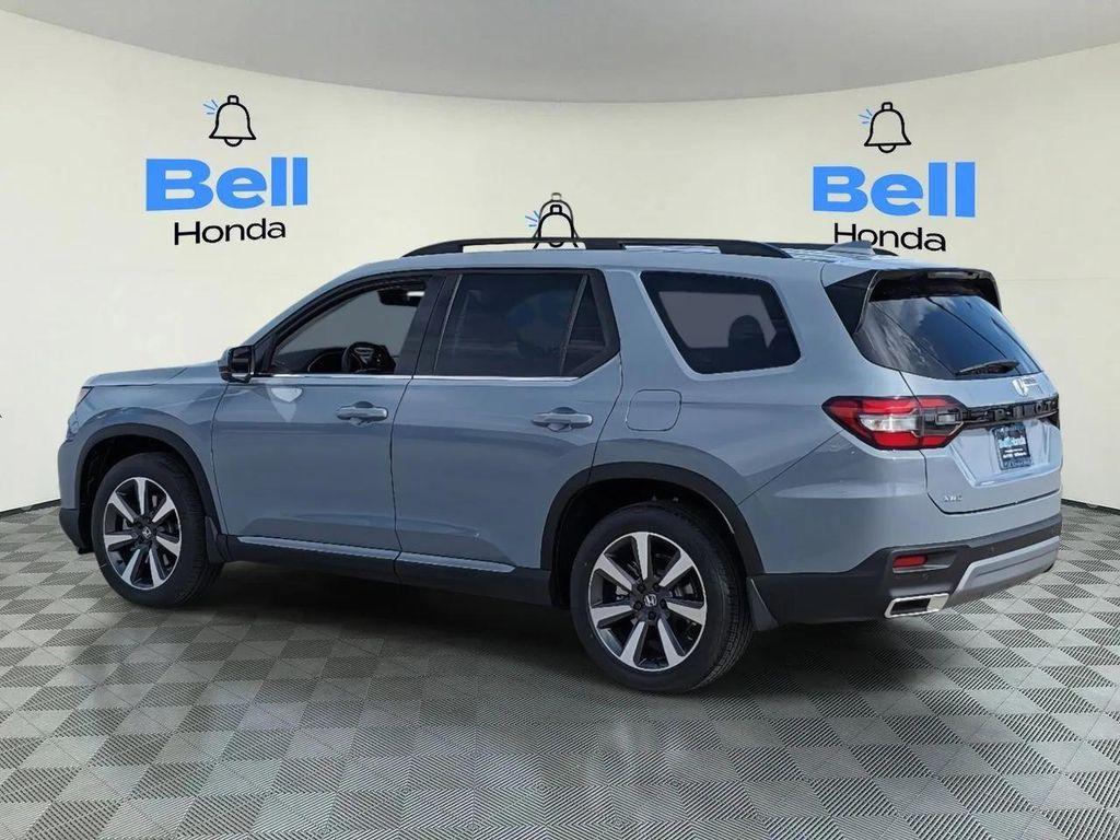 new 2025 Honda Pilot car, priced at $51,137