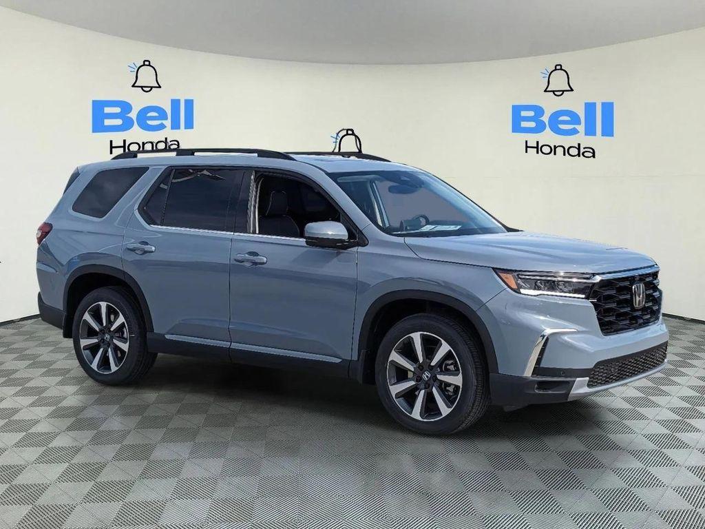 new 2025 Honda Pilot car, priced at $51,137