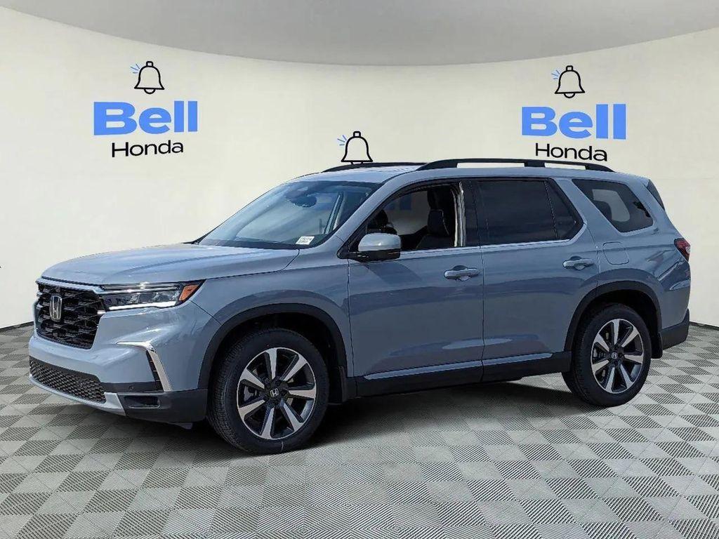 new 2025 Honda Pilot car, priced at $51,137