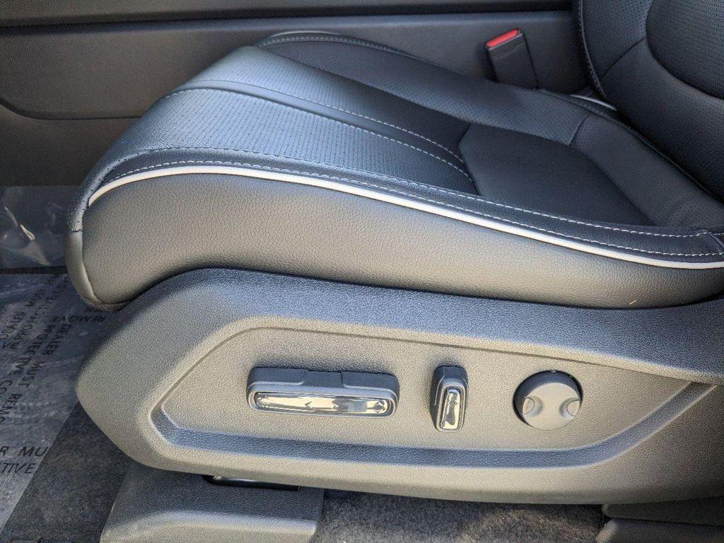 new 2025 Honda Pilot car, priced at $51,137