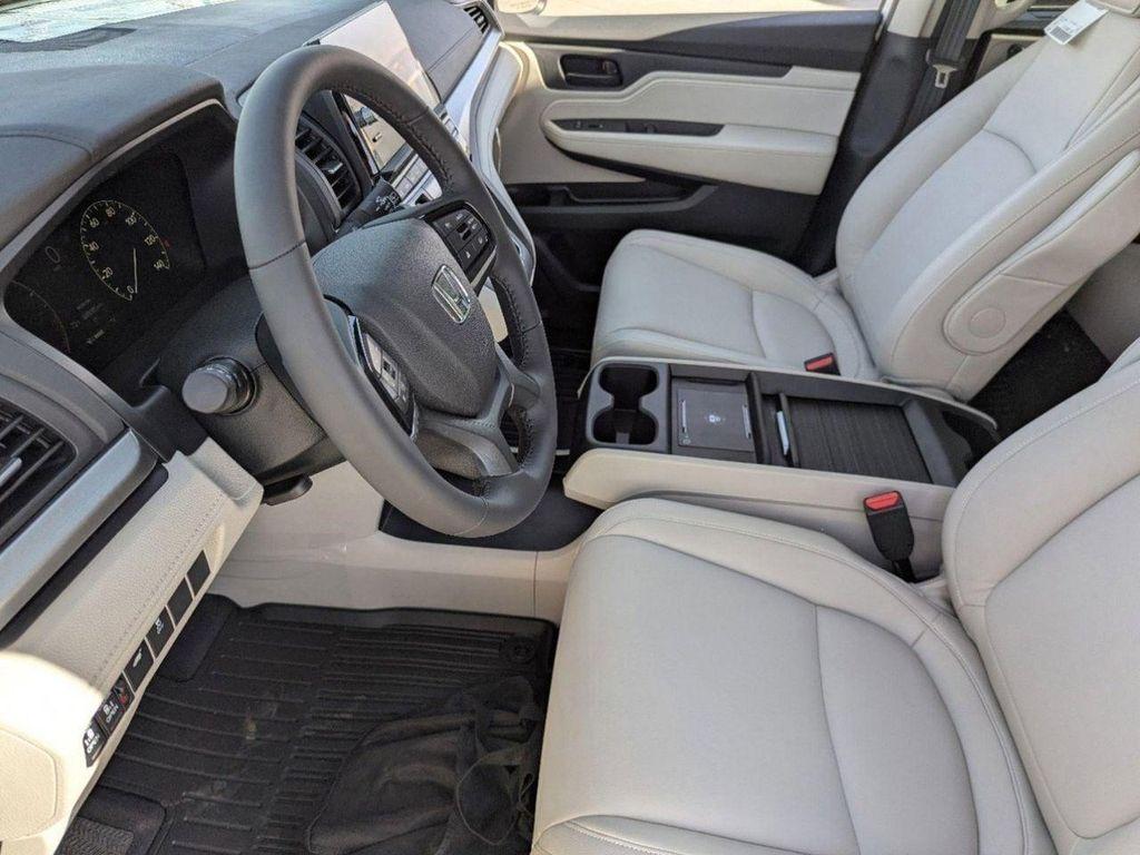 new 2026 Honda Odyssey car, priced at $42,038