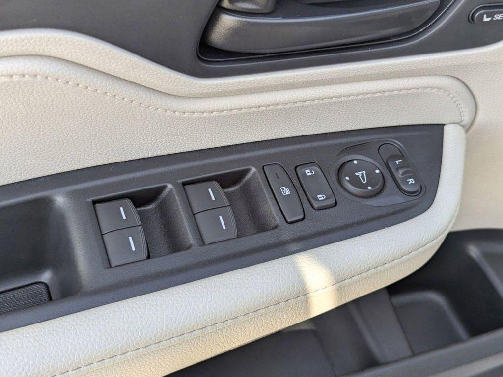 new 2026 Honda Odyssey car, priced at $42,038