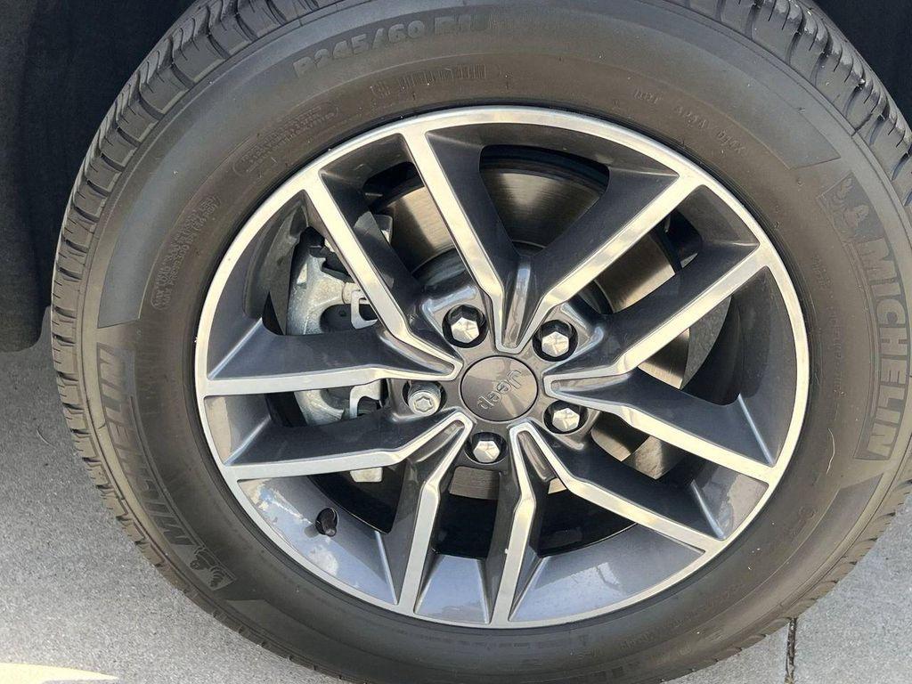 used 2019 Jeep Grand Cherokee car, priced at $17,657