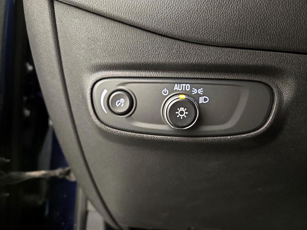 used 2022 Chevrolet Equinox car, priced at $19,998