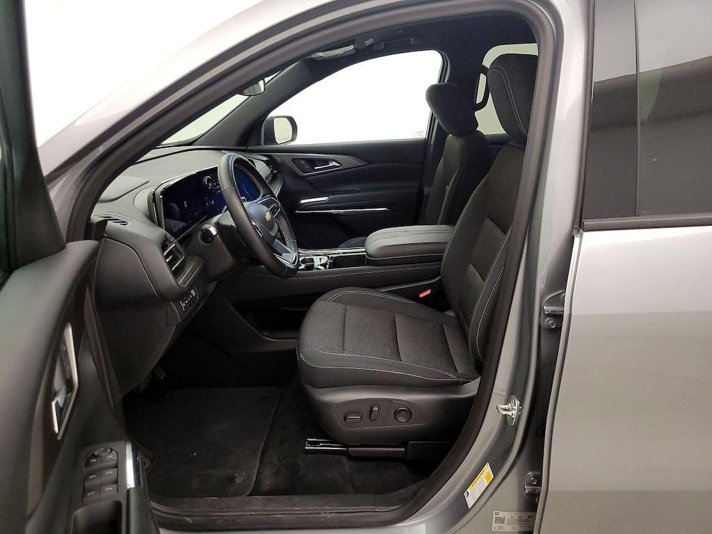 used 2025 Chevrolet Traverse car, priced at $37,998