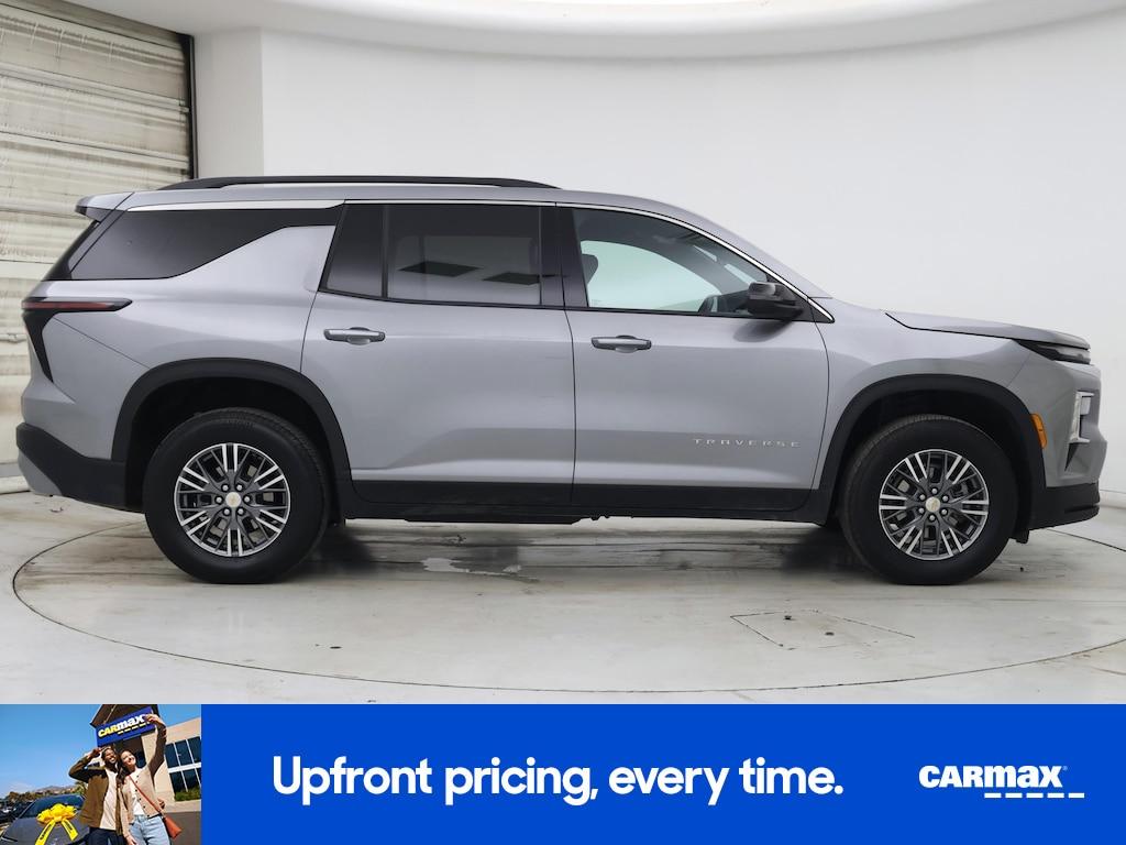used 2025 Chevrolet Traverse car, priced at $37,998