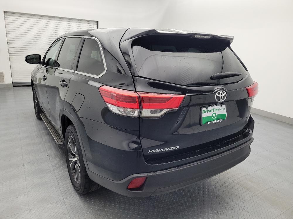 used 2019 Toyota Highlander car, priced at $22,495
