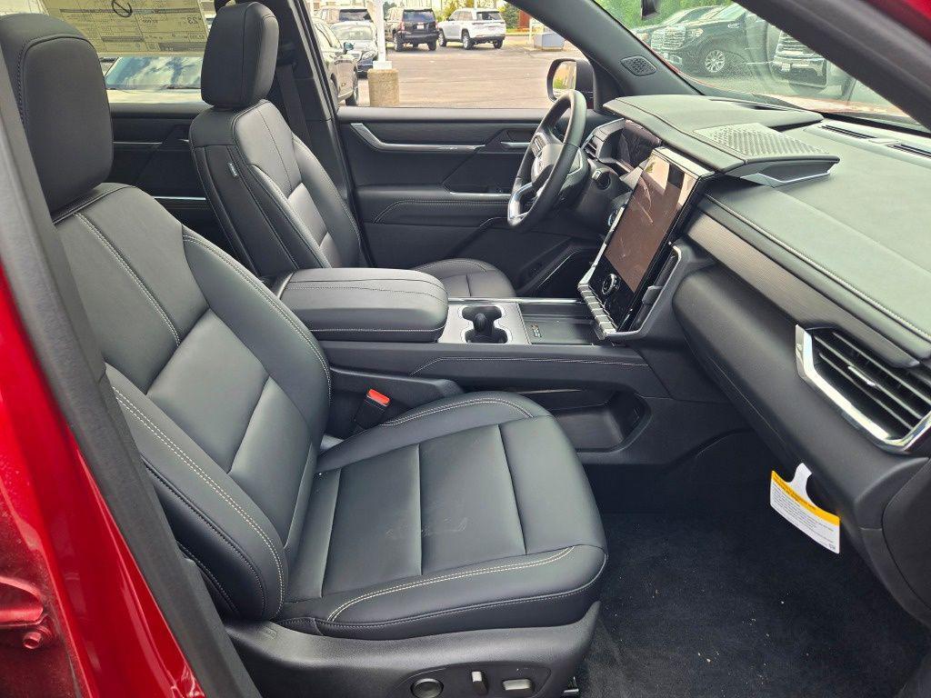 new 2025 GMC Acadia car, priced at $44,036